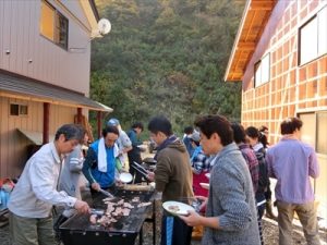 11月「定期山林整備隊「辻又の守人(もりっと)」」を開催しました!:詳細ページを見る
