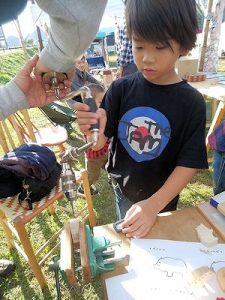 10/28「木の動物づくりin美濃和っ紙ょいマルシェ」開催報告!:詳細ページを見る