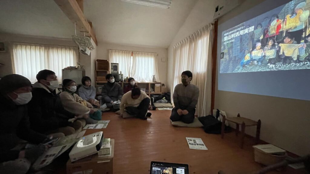 1月「岐阜県立森林文化アカデミー 森と木のクリエーター科 「里山利活用実習」」を開催しました！：詳細ページを見る